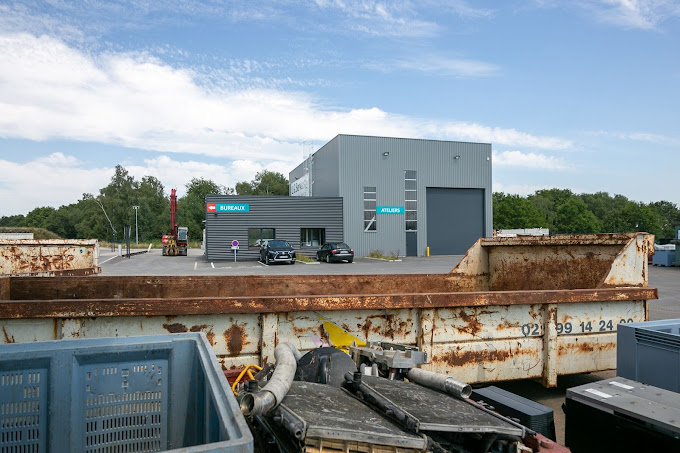 Aperçu des activités de la casse automobile L.G. SERVICES située à SAINT-BRIEUC (22000)